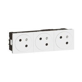 Prise triple encastrée